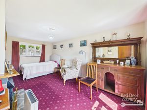 Sitting Room- click for photo gallery